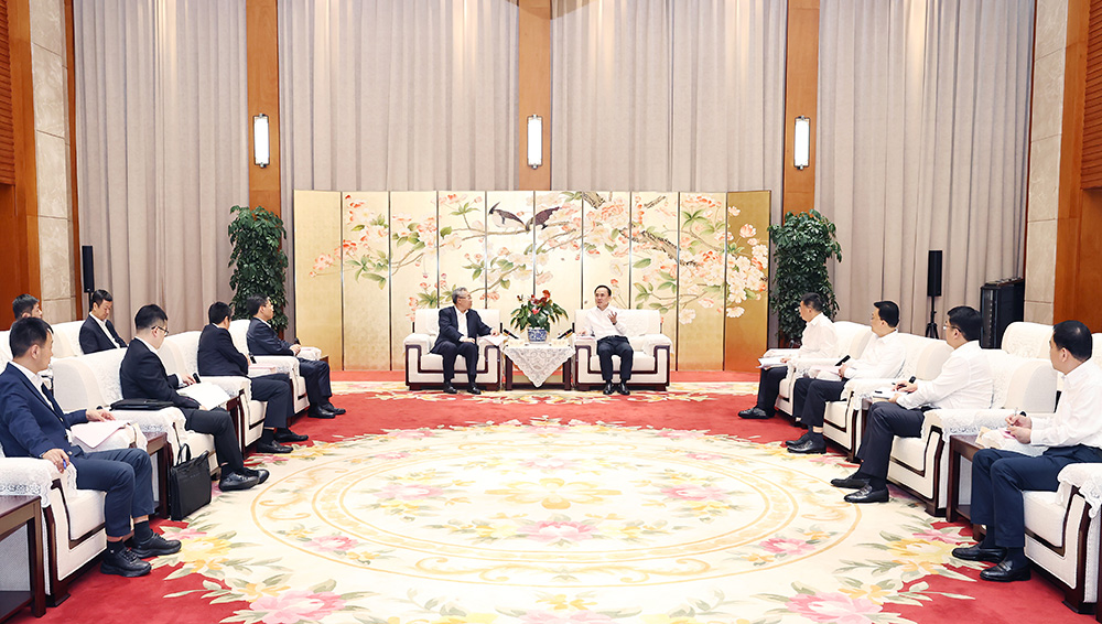 刘敬桢、徐鸿与徐州市委书记宋乐伟座谈交流